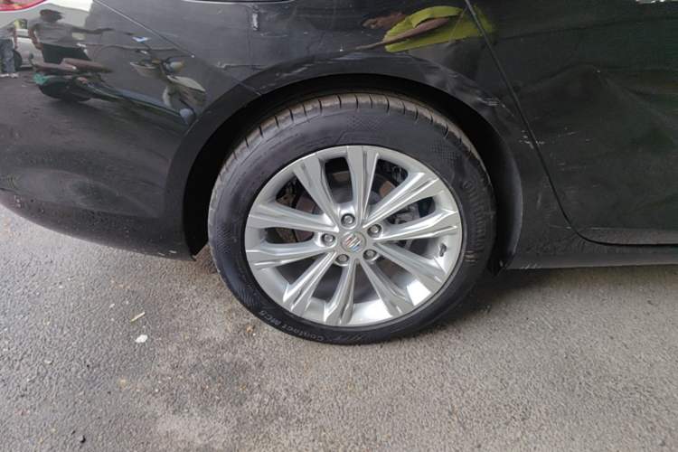 Used Buick Regal 2024 28T Luxury Edition Right Rear Wheel Hub