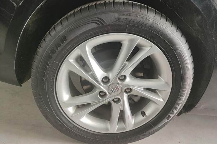 Used Buick Regal 2024 25T Deluxe Edition Right Rear Wheel Hub