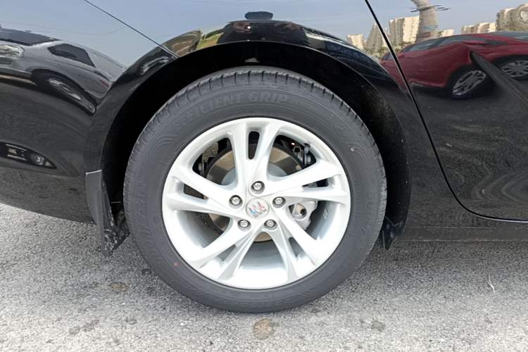 Used Buick Regal 2024 25T Deluxe Edition Right Rear Wheel Hub