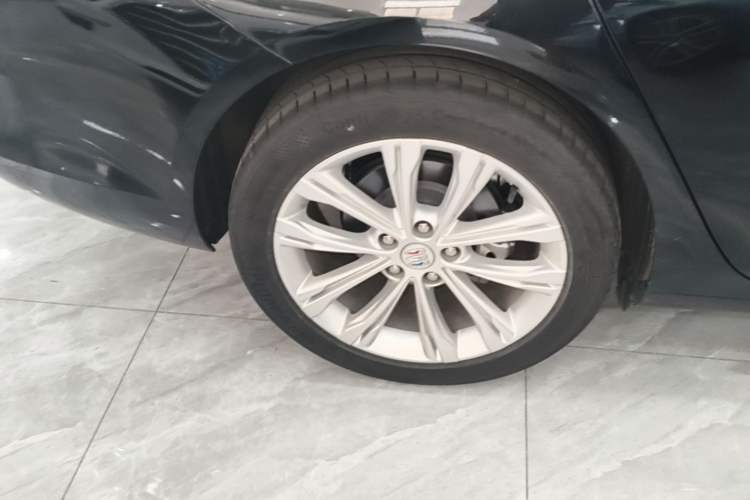 Used Buick Regal 2024 28T Luxury Edition Right Rear Wheel Hub