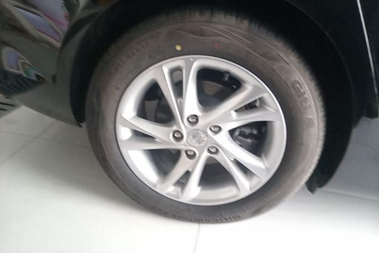 Used Buick Regal 2024 Revised 25T Ultra-Comfort Edition Right Rear Wheel Hub
