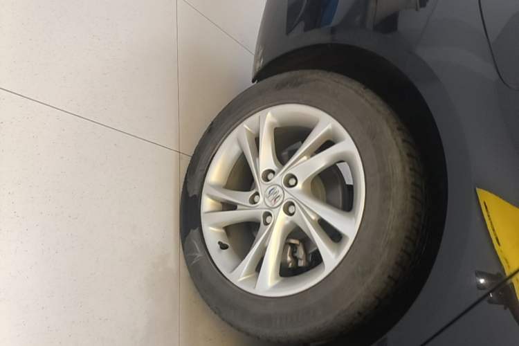 Used Buick Regal 2024 25T Deluxe Edition Right Rear Wheel Hub