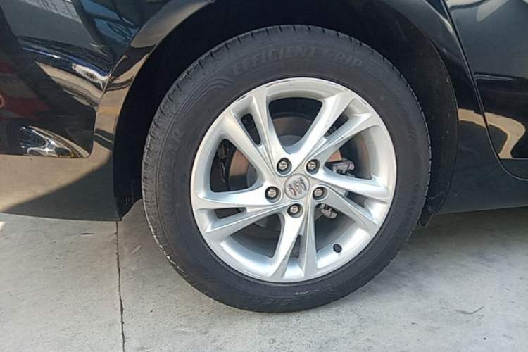 Used Buick Regal 2024 25T Deluxe Edition Right Rear Wheel Hub