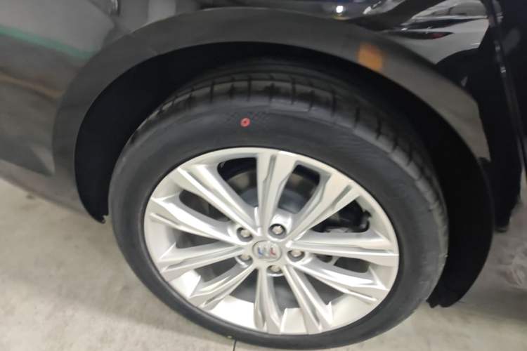 Used Buick Regal 2024 28T Luxury Edition Right Rear Wheel Hub