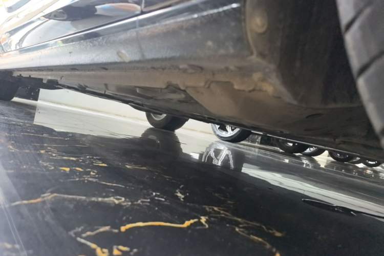Used Buick Regal 2024 25T Deluxe Edition Right Side Sill