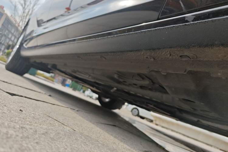 Used Buick Regal 2024 25T Deluxe Edition Right Side Sill