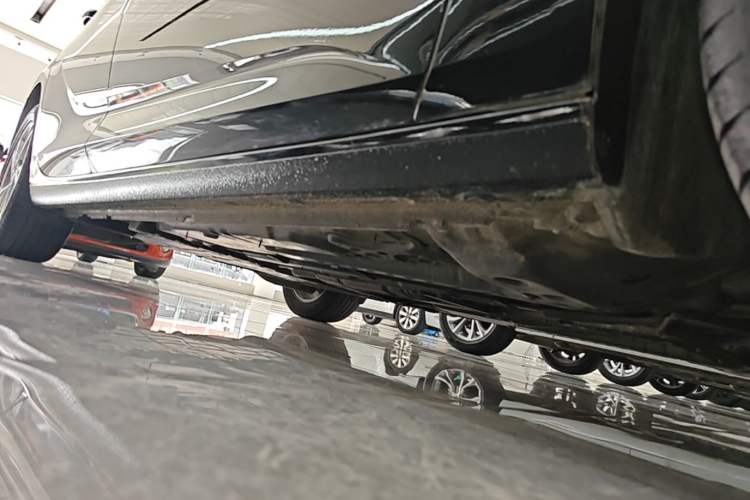 Used Buick Regal 2024 25T Deluxe Edition Right Side Sill