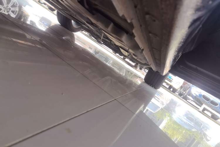 Used Buick Regal 2024 25T Deluxe Edition Right Side Sill