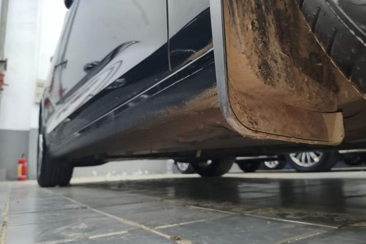 Used Buick Regal 2024 25T Deluxe Edition Right Side Sill