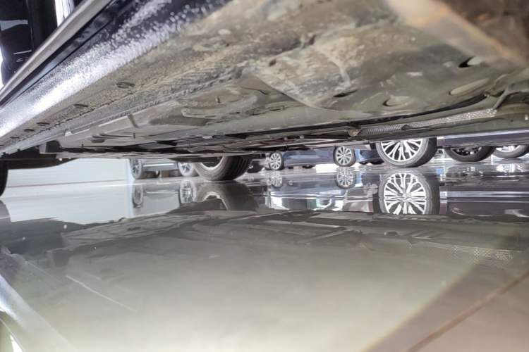 Used Buick Regal 2024 25T Deluxe Edition Right Side Sill