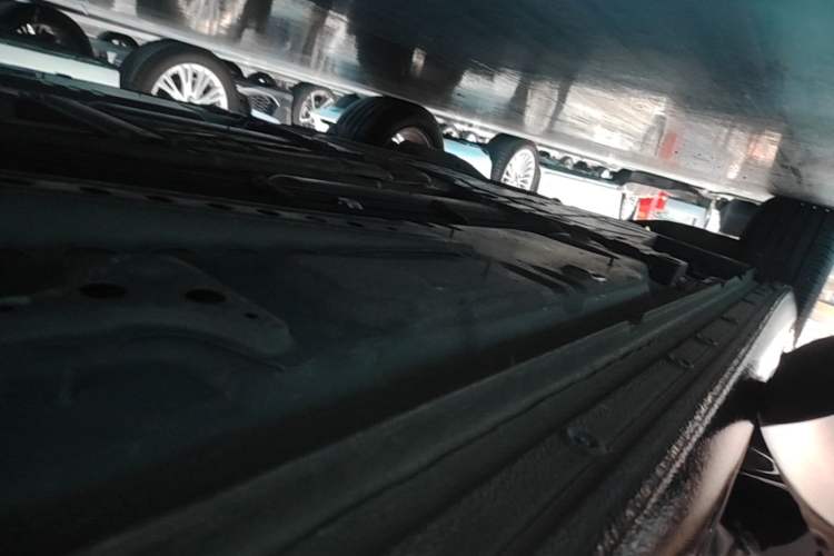 Used Buick Regal 2024 Revised 25T Ultra-Comfort Edition Right Side Sill