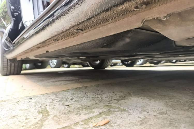 Used Buick Regal 2024 28T Luxury Edition Right Side Sill