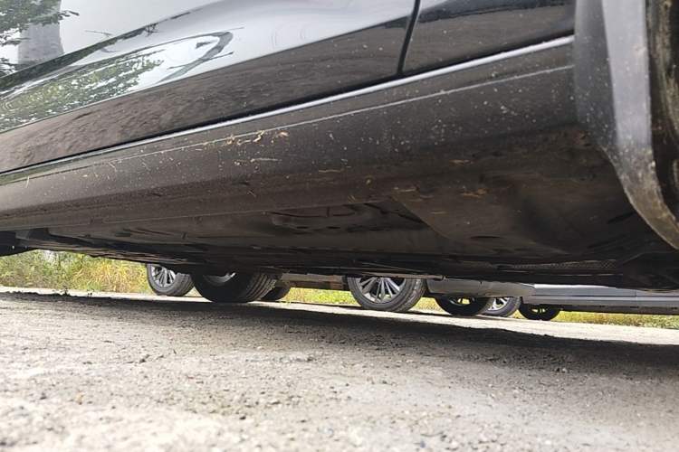 Used Buick Regal 2024 25T Deluxe Edition Right Side Sill