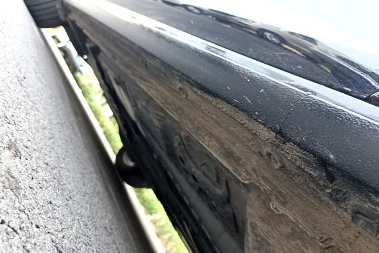 Used Buick Regal 2024 25T Deluxe Edition Right Side Sill