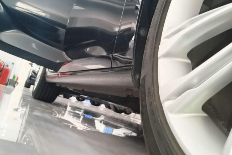 Used Buick Regal 2024 28T Luxury Edition Right Side Sill