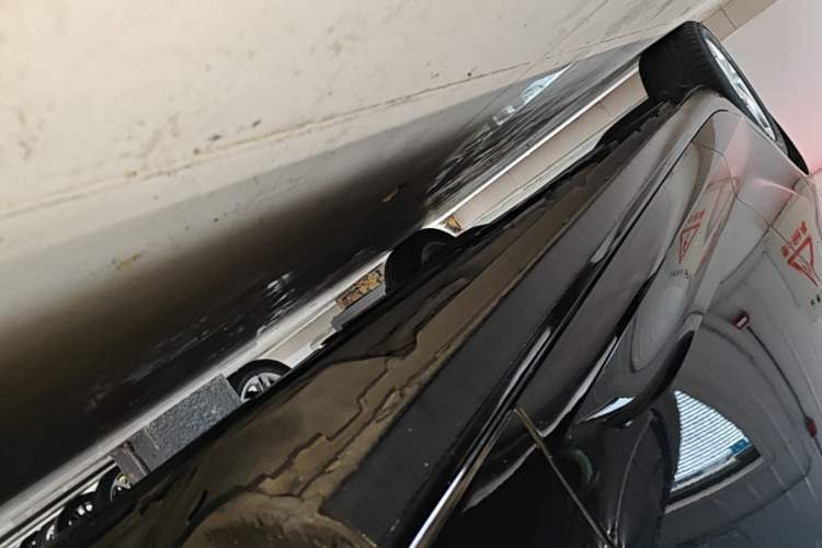 Used Buick Regal 2024 25T Deluxe Edition Right Side Sill