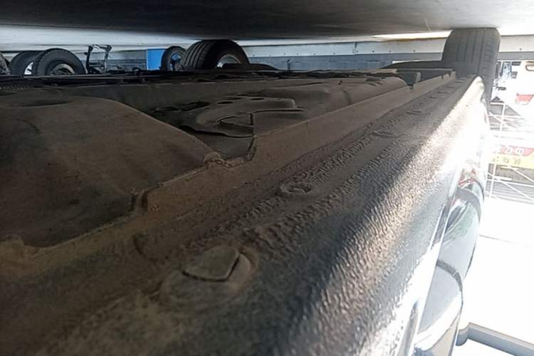 Used Buick Regal 2024 25T Deluxe Edition Right Side Sill