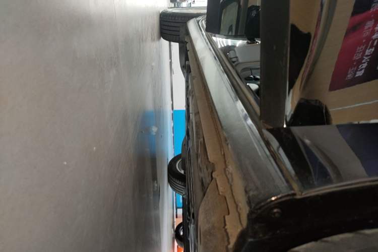 Used Buick Regal 2024 25T Deluxe Edition Right Side Sill