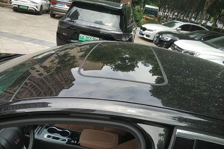 Used Buick Regal 2024 28T Luxury Edition Roof