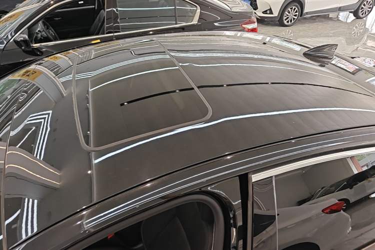Used Buick Regal 2024 25T Deluxe Edition Roof