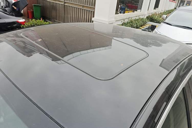 Used Buick Regal 2024 25T Deluxe Edition Roof