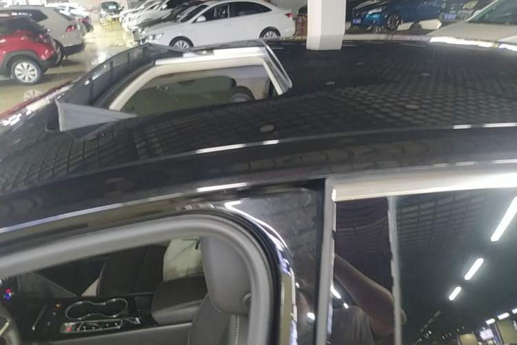 Used Buick Regal 2024 25T Deluxe Edition Roof