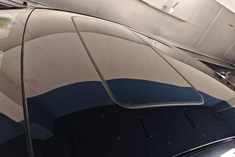 Used Buick Regal 2024 25T Deluxe Edition Roof