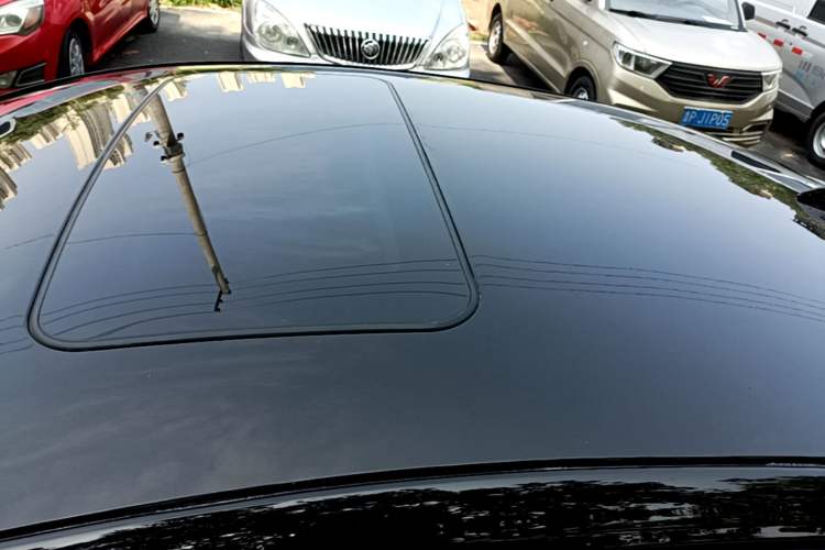 Used Buick Regal 2024 25T Deluxe Edition Roof