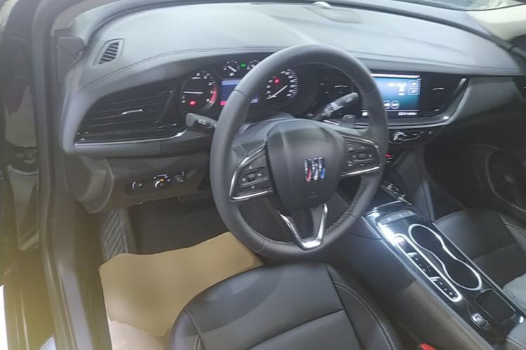 Used Buick Regal 2024 25T Deluxe Edition Steering Wheel
