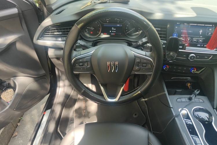 Used Buick Regal 2024 Revised 25T Ultra-Comfort Edition Steering Wheel