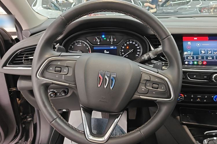 Used Buick Regal 2024 25T Deluxe Edition Steering Wheel