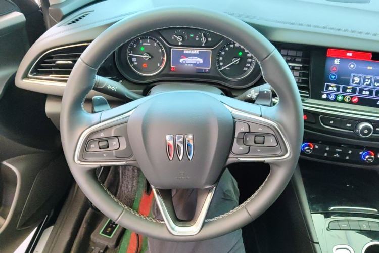 Used Buick Regal 2024 25T Deluxe Edition Steering Wheel