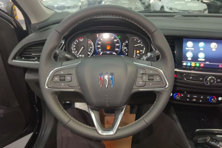 Used Buick Regal 2024 28T Luxury Edition Steering Wheel