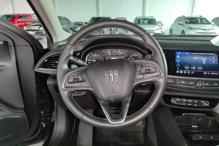 Used Buick Regal 2024 25T Deluxe Edition Steering Wheel