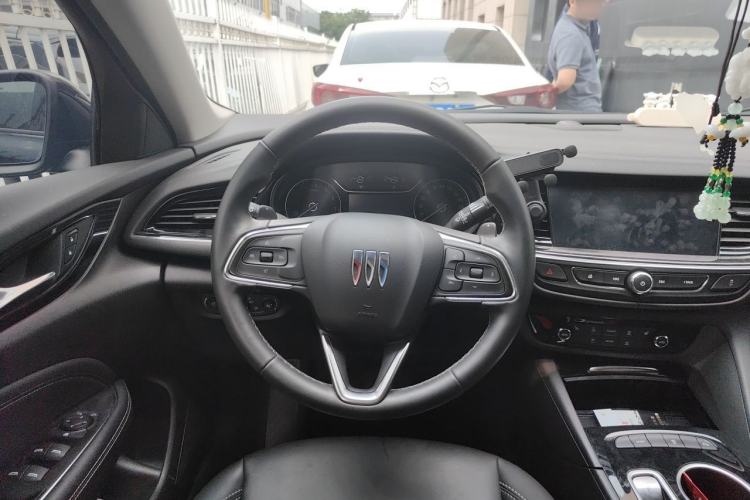 Used Buick Regal 2024 25T Deluxe Edition Steering Wheel