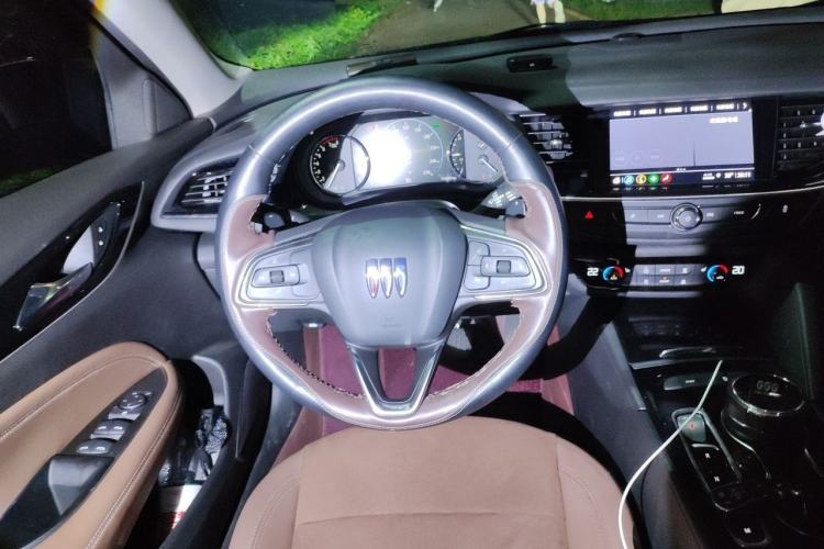 Used Buick Regal 2024 28T Luxury Edition Steering Wheel