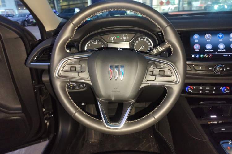 Used Buick Regal 2024 25T Deluxe Edition Steering Wheel