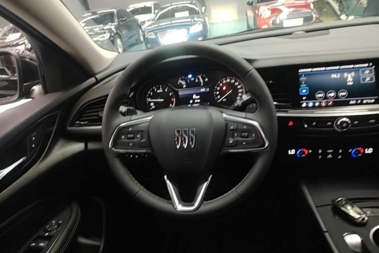 Used Buick Regal 2024 Revised 25T Ultra-Comfort Edition Steering Wheel