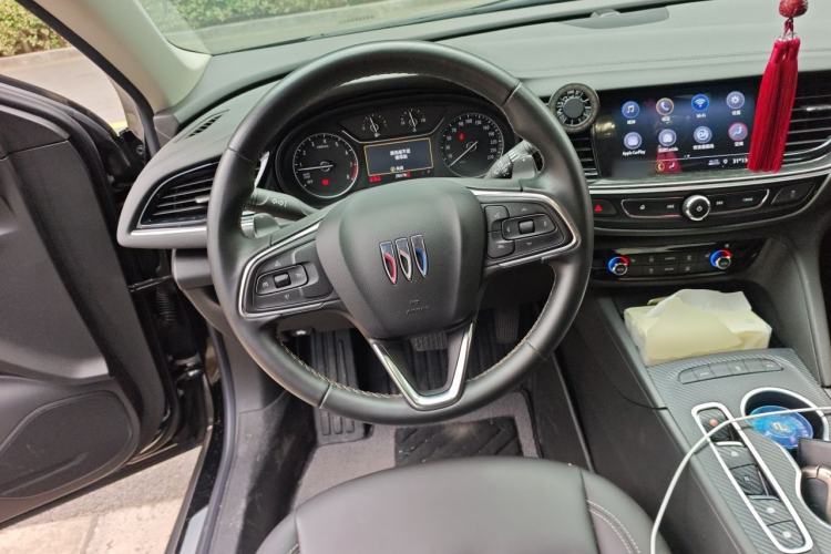 Used Buick Regal 2024 25T Deluxe Edition Steering Wheel