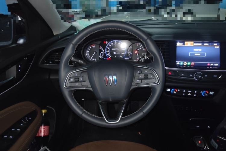 Used Buick Regal 2024 28T Luxury Edition Steering Wheel