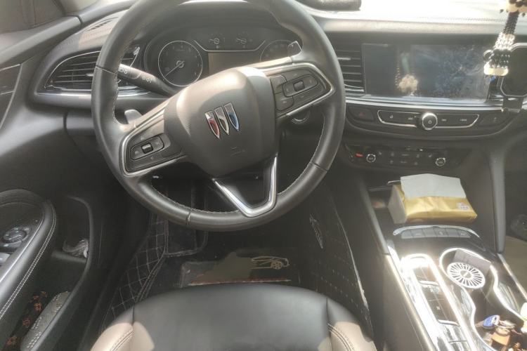 Used Buick Regal 2024 25T Deluxe Edition Steering Wheel