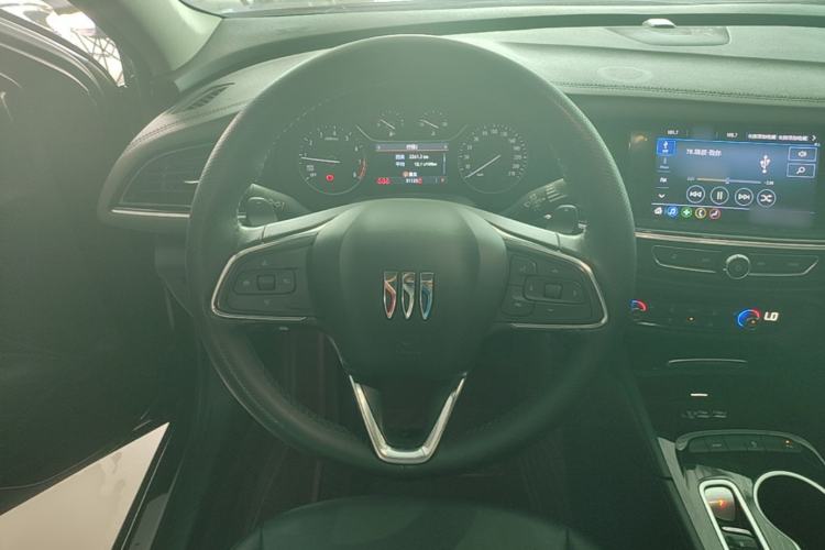 Used Buick Regal 2024 25T Deluxe Edition Steering Wheel