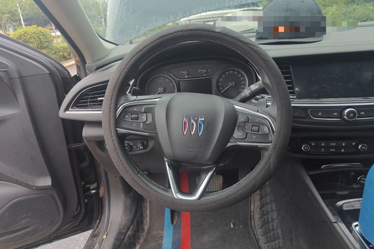 Used Buick Regal 2024 Revised 25T Ultra-Comfort Edition Steering Wheel