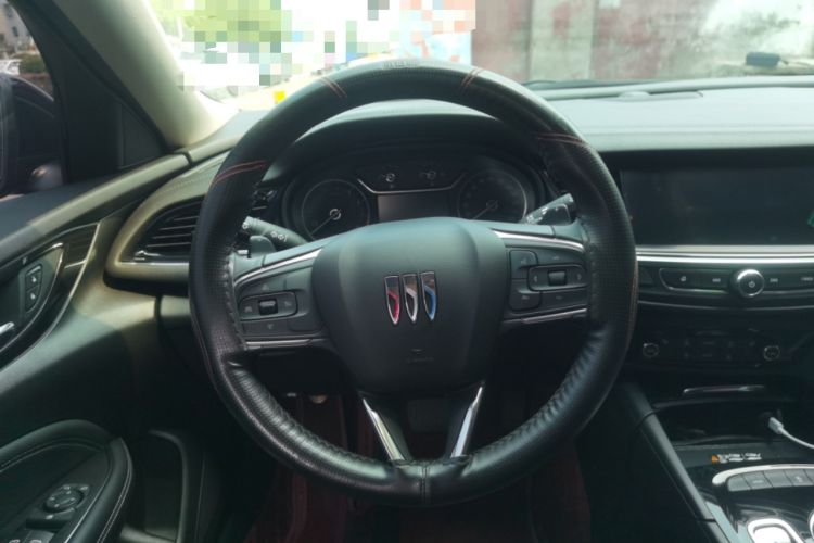 Used Buick Regal 2024 25T Deluxe Edition Steering Wheel