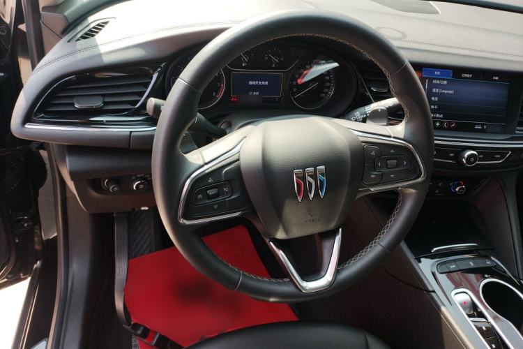 Used Buick Regal 2024 25T Deluxe Edition Steering Wheel
