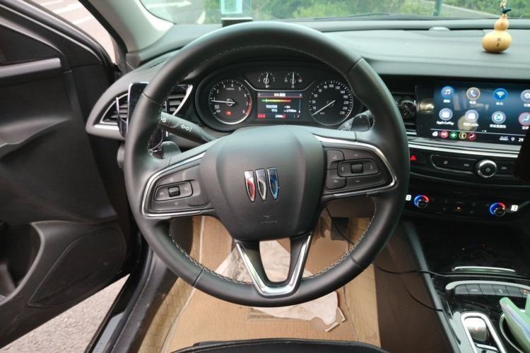 Used Buick Regal 2024 25T Deluxe Edition Steering Wheel