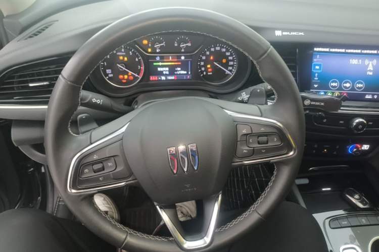 Used Buick Regal 2024 25T Deluxe Edition Steering Wheel