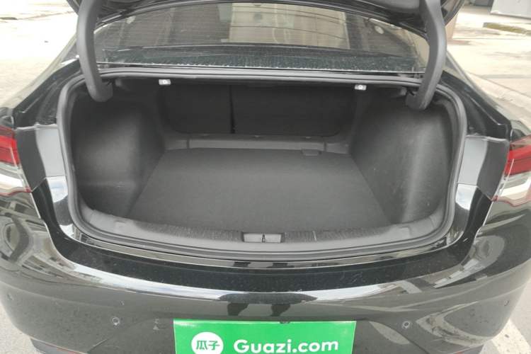 Used Buick Regal 2024 25T Deluxe Edition Trunk