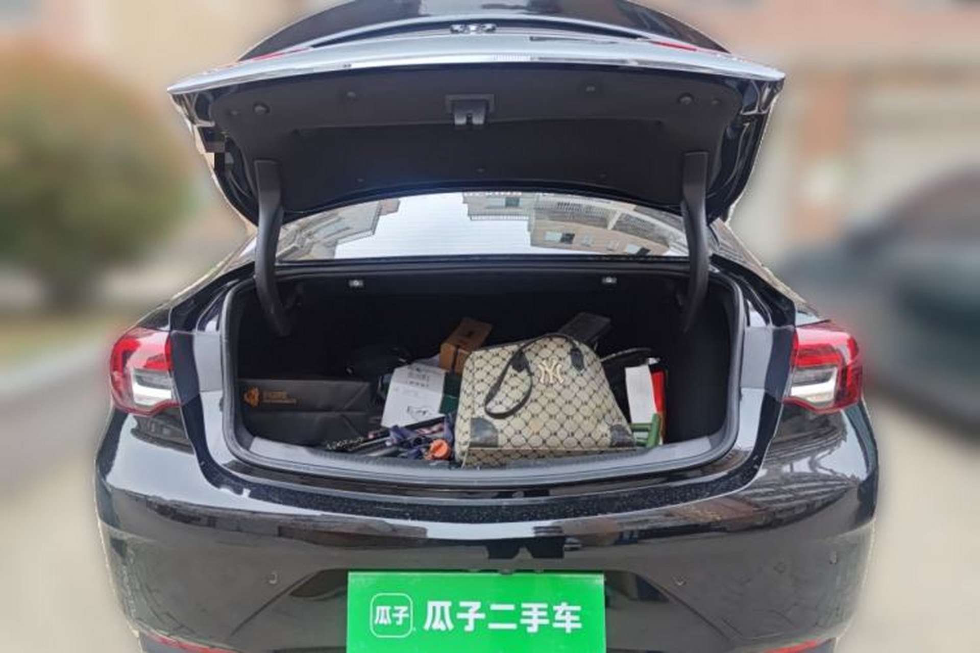 Used Buick Regal 2024 25T Deluxe Edition Trunk
