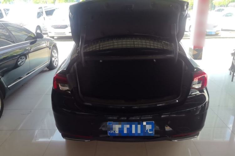 Used Buick Regal 2024 25T Deluxe Edition Trunk